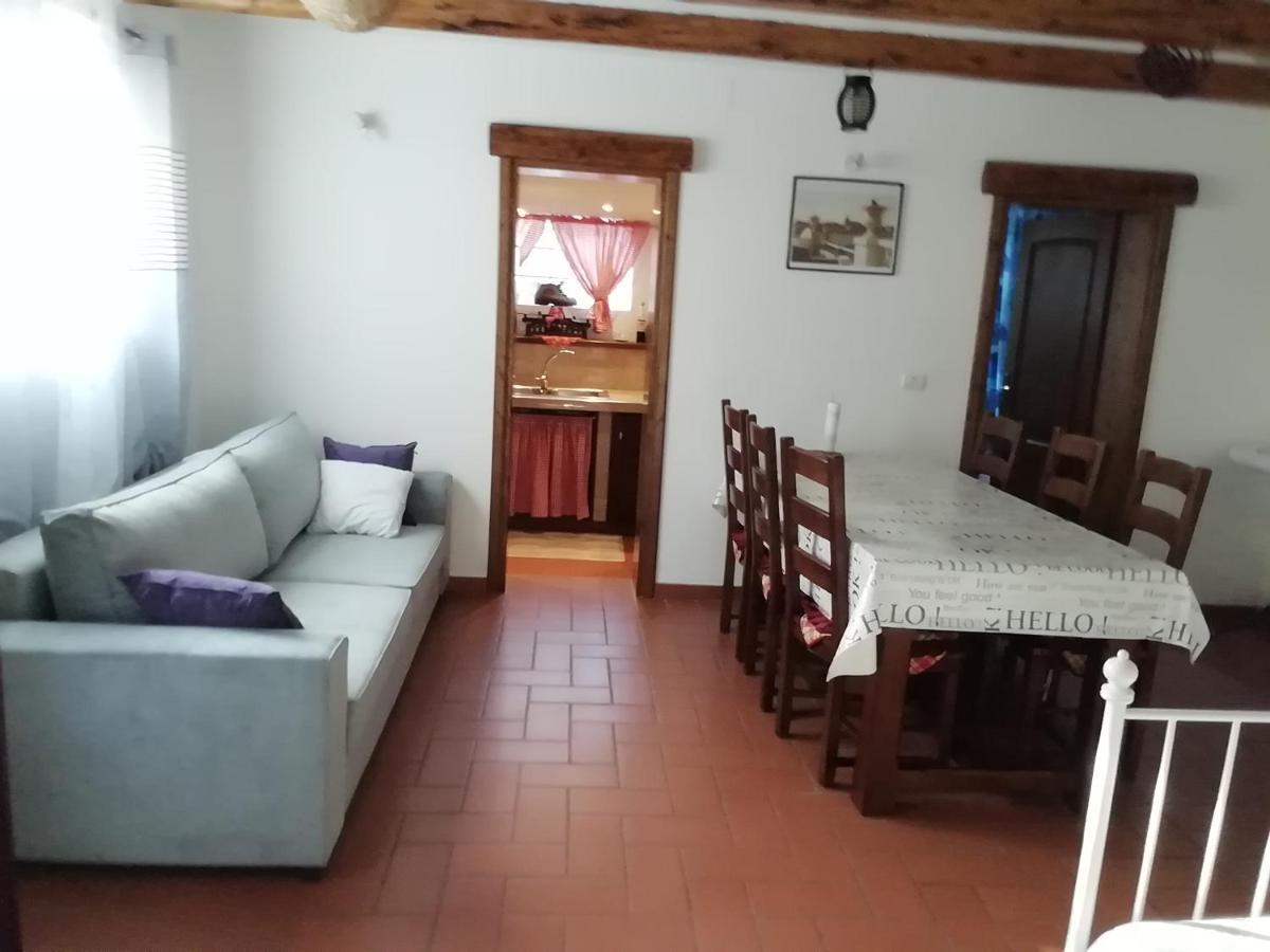 אומאג Apartments Jurisevic מראה חיצוני תמונה