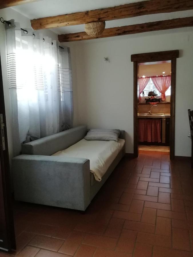 אומאג Apartments Jurisevic מראה חיצוני תמונה