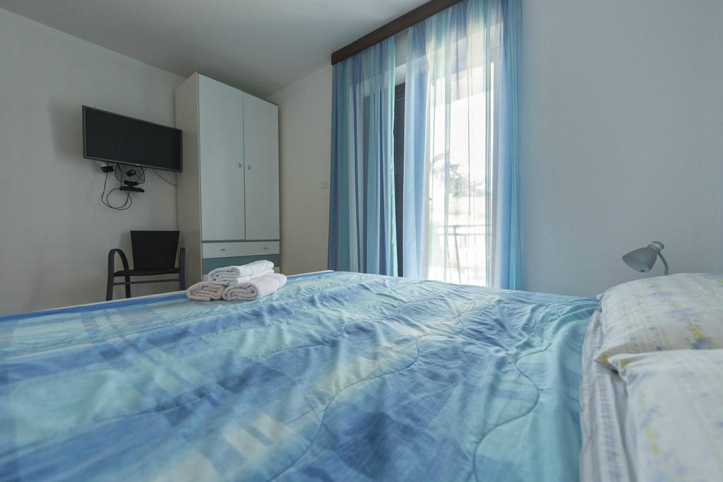 אומאג Apartments Jurisevic מראה חיצוני תמונה