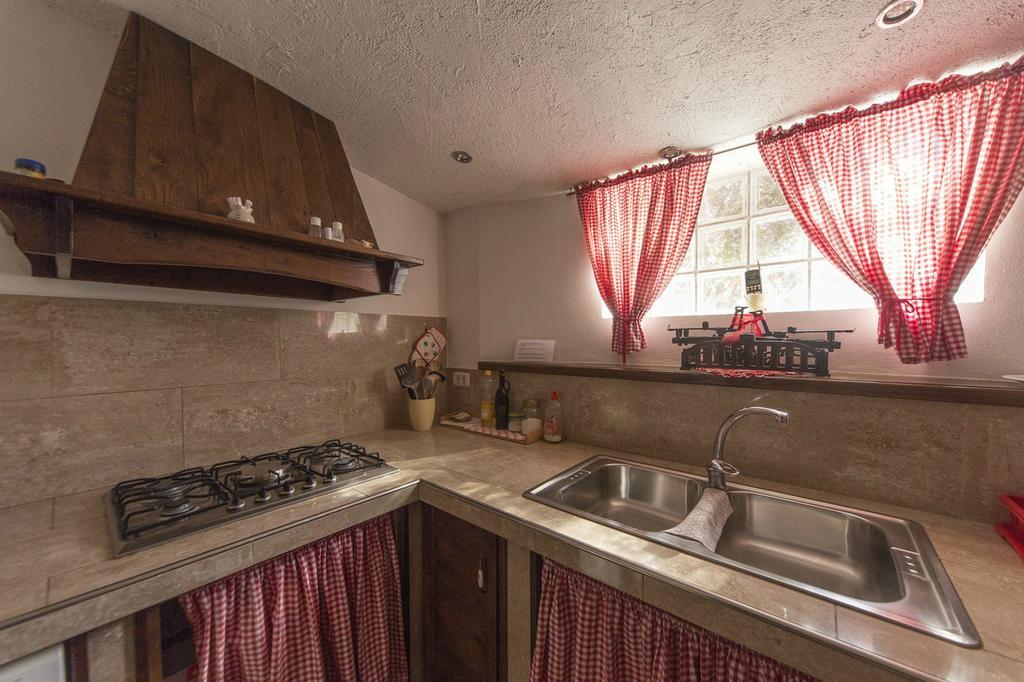 אומאג Apartments Jurisevic מראה חיצוני תמונה